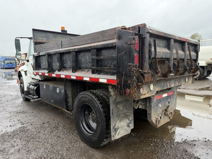 2006-international-durastar-4400-image-5