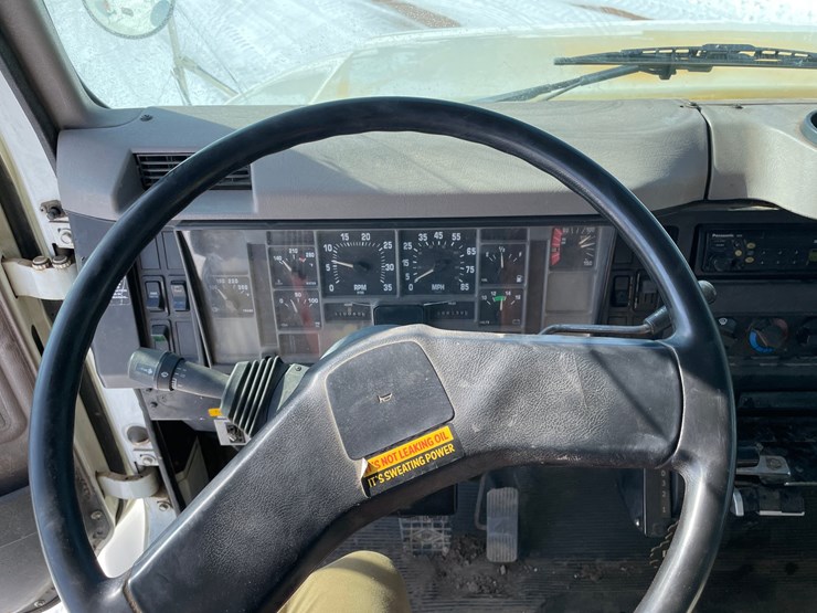 2000-international-4700-image-34