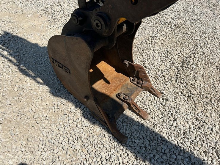 2021-jcb-35z-1-image-8