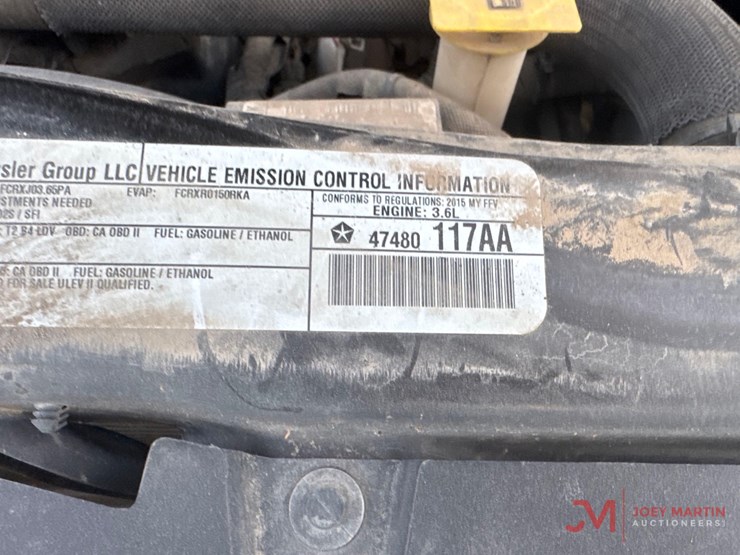 2015-dodge-grand-caravan-image-13