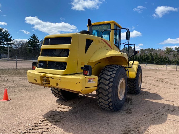 2005-new-holland-lw230b-image-8