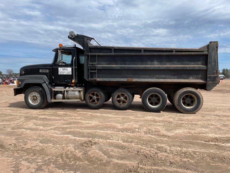 1995-mack-cl713-image-9