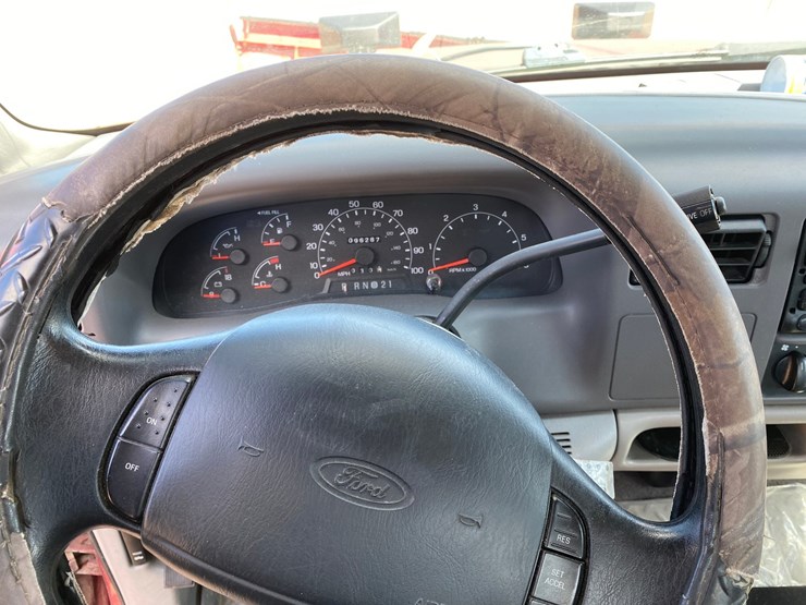 2001-ford-f350-xlt-image-54