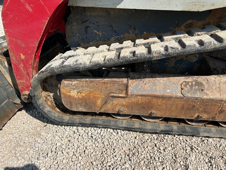 2016-takeuchi-tl8-image-17