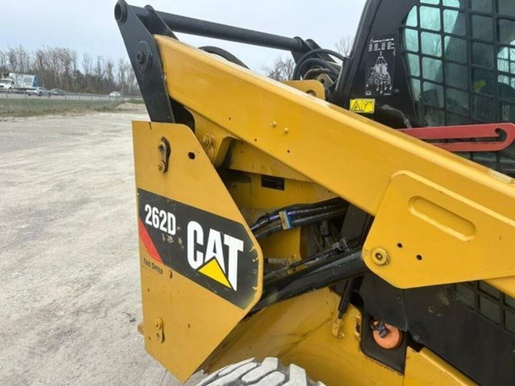 2014-caterpillar-262d-image-44