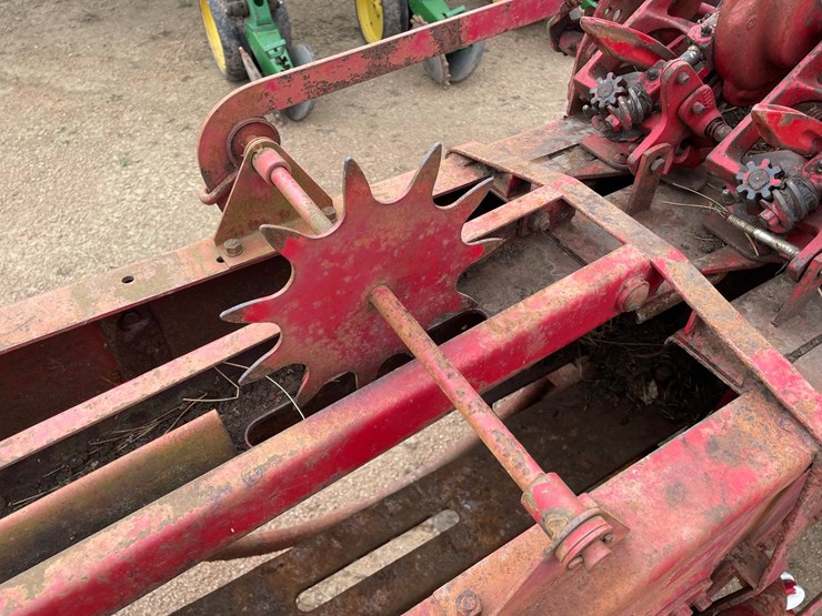 new-holland-68-image-20