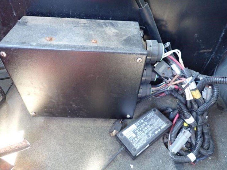 2017-western-star-4700sb-image-39