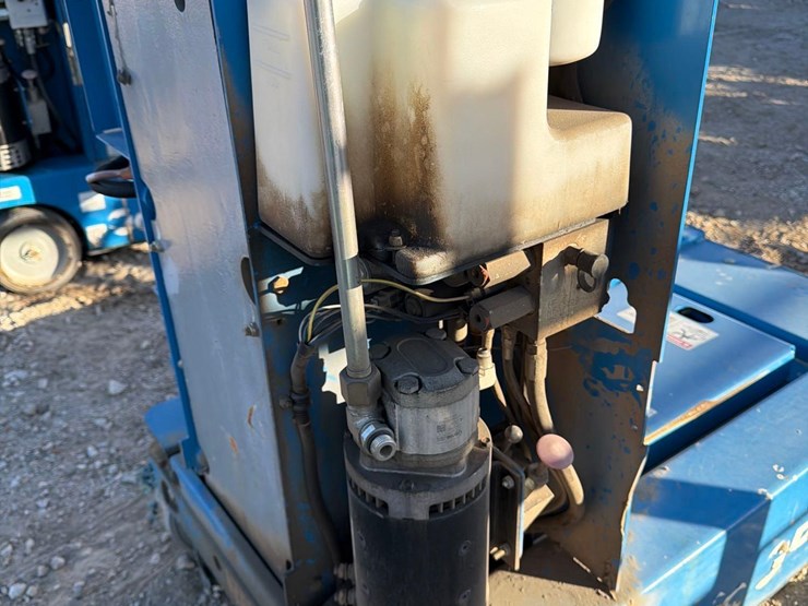 2013-genie-gr20-image-13