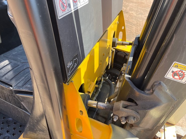 #1137-•-yale-4,000lb-lp-forklift-image-13