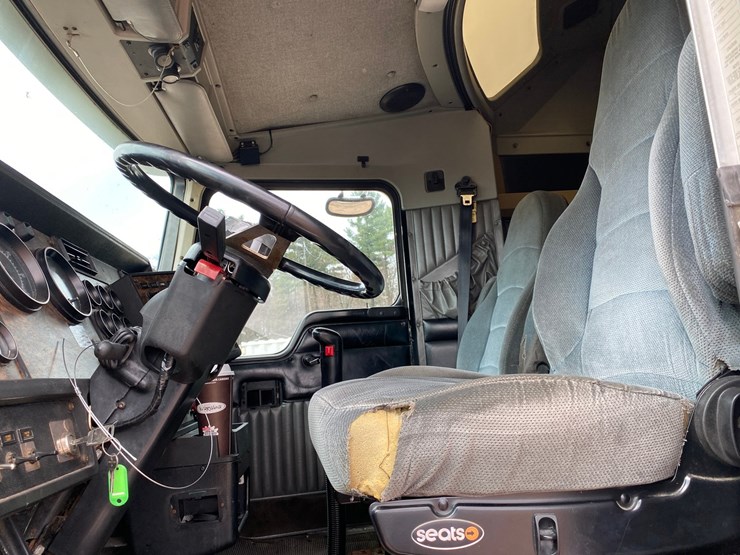 1998-kenworth-t800-image-33