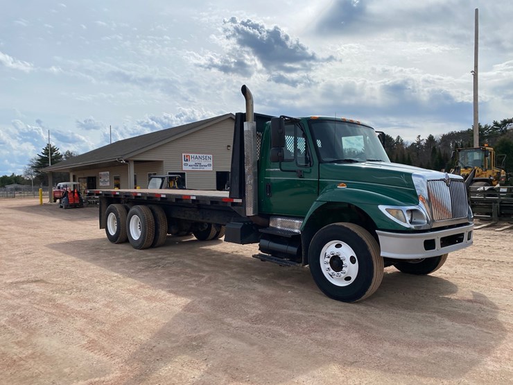 2003-international-7400-image-7