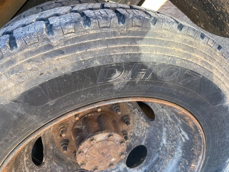 2012-ford-f550-image-28