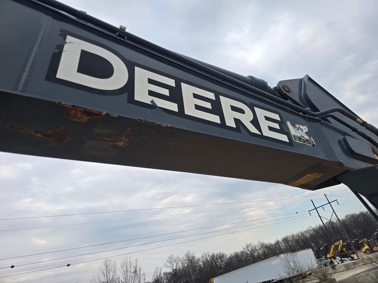 2014-deere-160g-lc-image-26