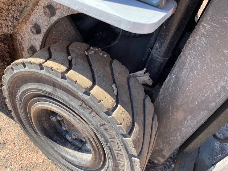 #1135-•-unicarriers-lp-forklift-image-18