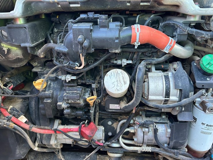 2023-bobcat-t770-image-16