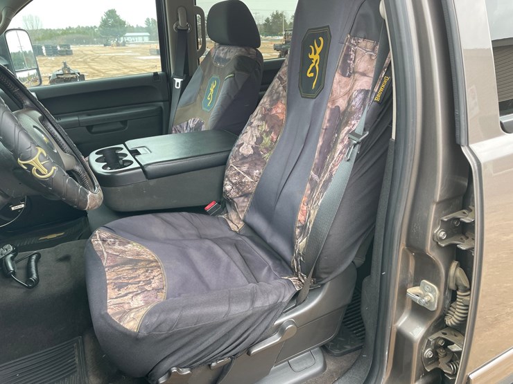 2013-chevrolet-silverado-2500hd-image-40