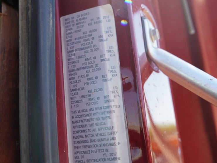 2018-mack-granite-gu713-image-10