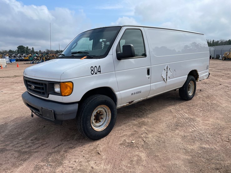 2006-ford-e350-image-1