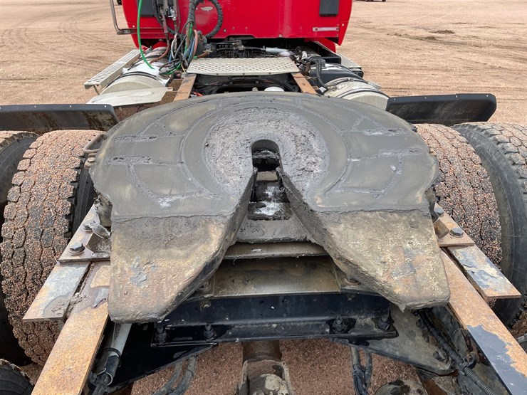 2016-kenworth-t680-image-17