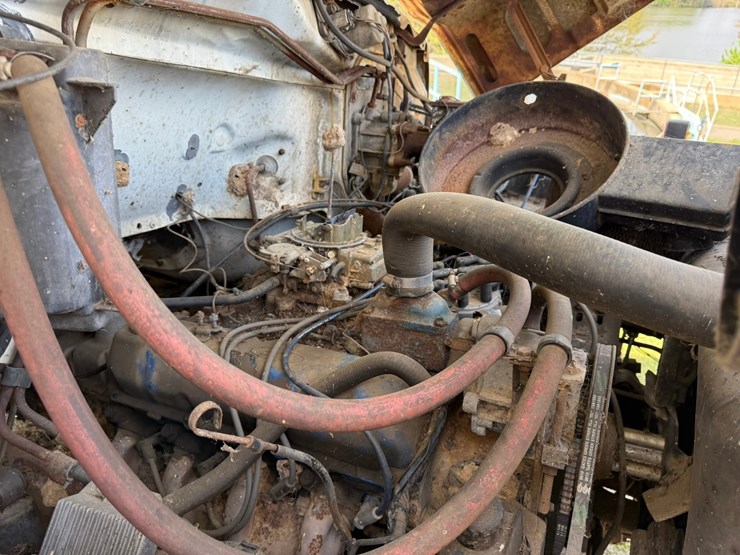 1982-ford-f700-image-47