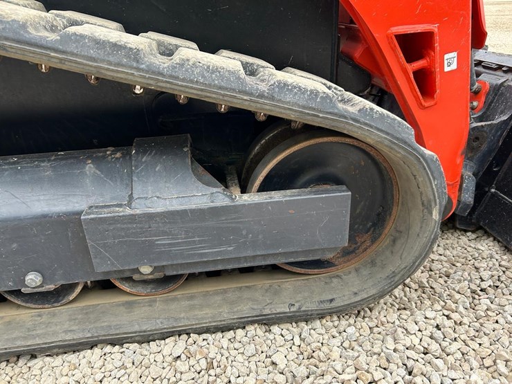 2021-kubota-svl75-2-skid-steer-loader-image-14
