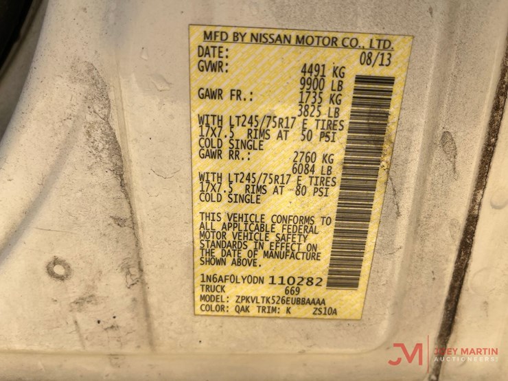 2013-nissan-nv3500hd-image-26