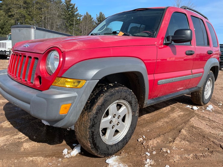 2005-jeep-liberty-image-13