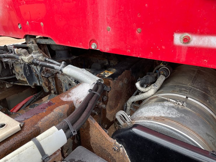 2016-kenworth-t680-image-23