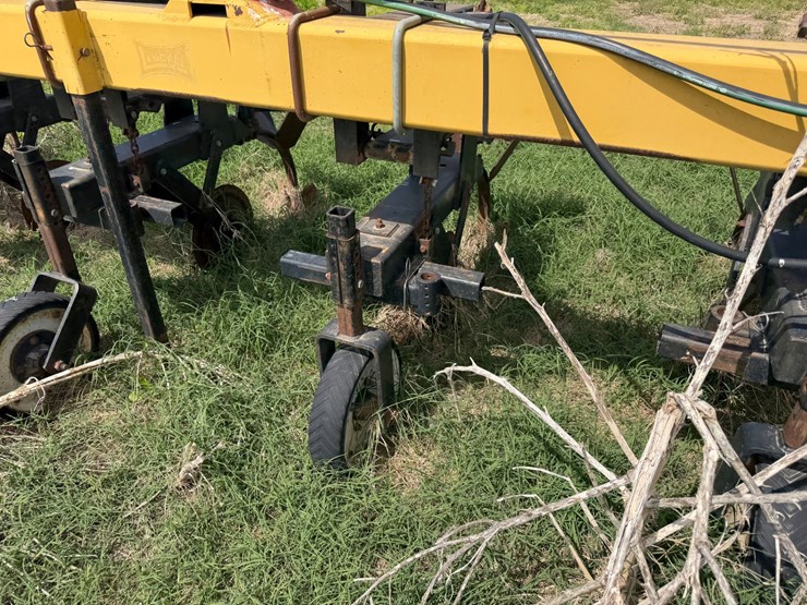 2000-landoll-2000-image-34