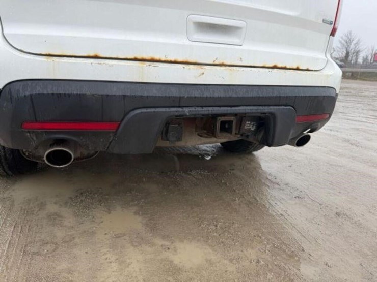 2013-ford-explorer-image-42