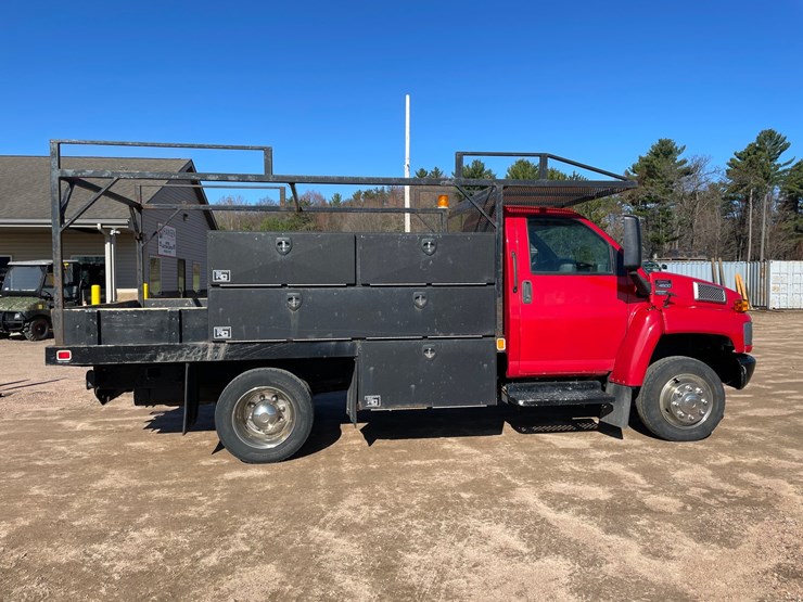 2006-gmc-topkick-image-5