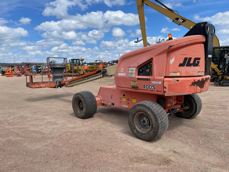 2016-jlg-400s-image-13