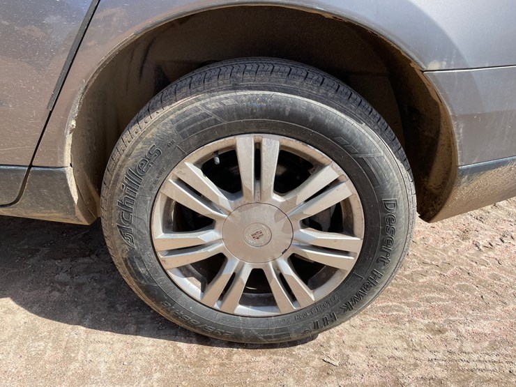 2011-cadillac-srx-image-17