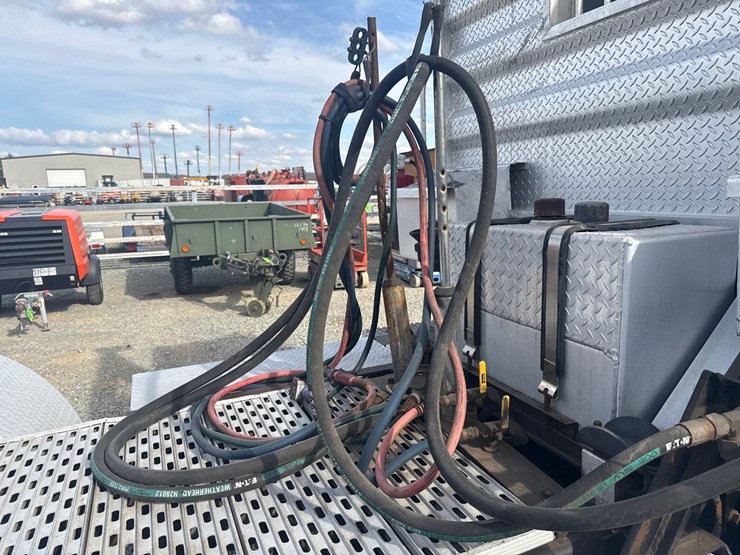 2007-mack-cl733-image-41