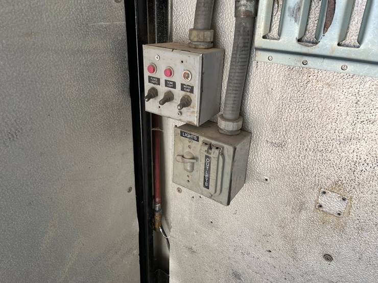 2009-ford-e450-image-45