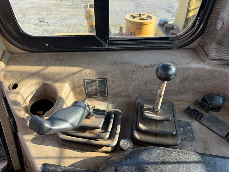 1998-caterpillar-d6r-xl-image-82