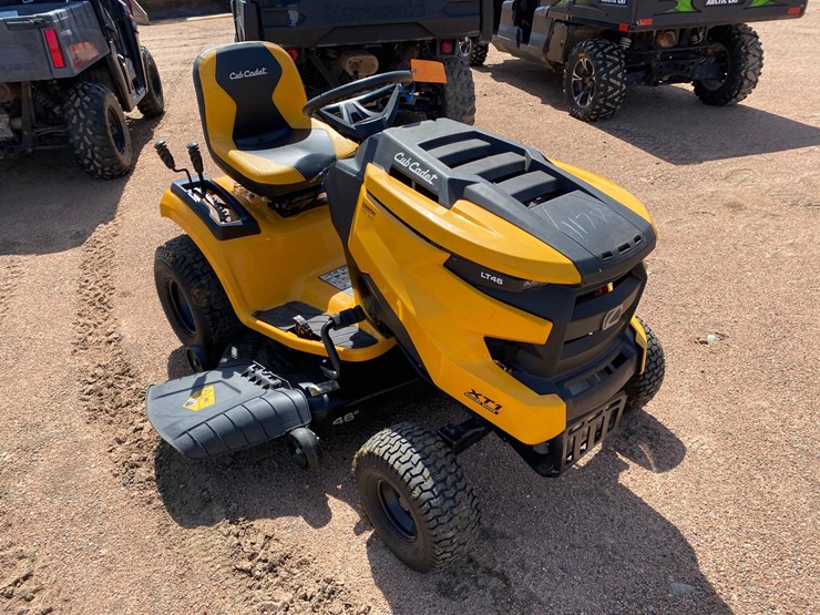 #1119-•-2022-cub-cadet-lt46-riding-lawn-mower-image-3