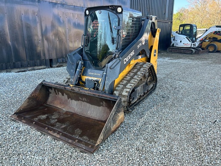 2016-deere-317g-image-8