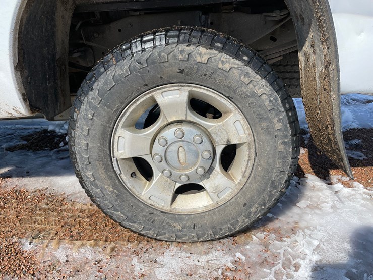 2011-ford-f350-image-26