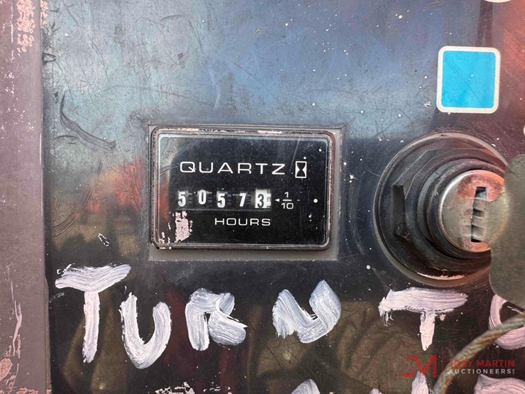 2013-jlg-800s-image-20