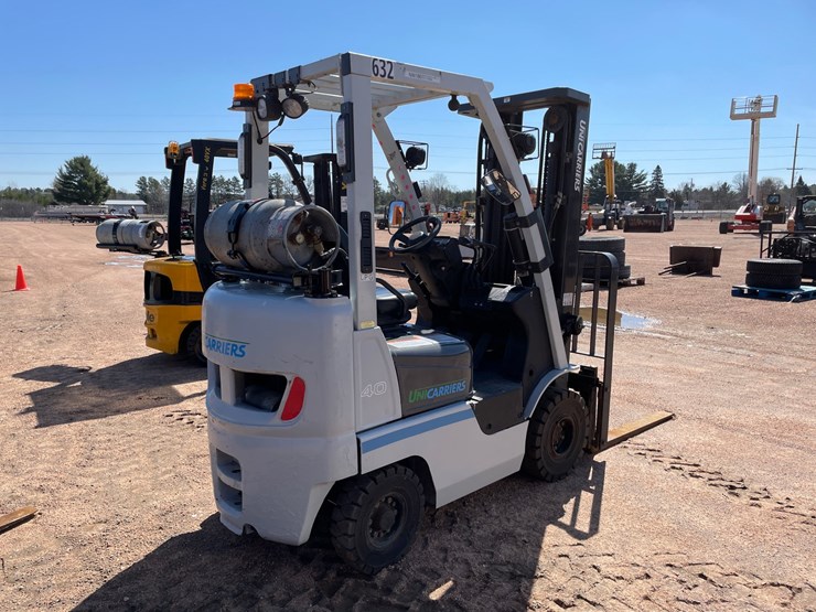 #1136-•-unicarriers-lp-forklift-image-5