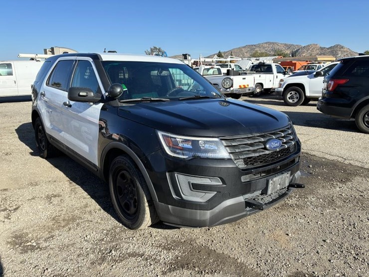 2017-ford-explorer-police-interceptor-image-2