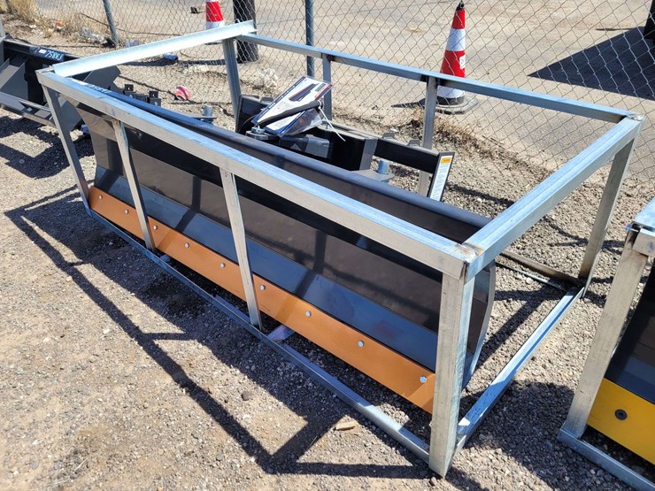 wolverine-db-15-84w-84-obstacle-avoidance-snow-pushing-machine-image-2