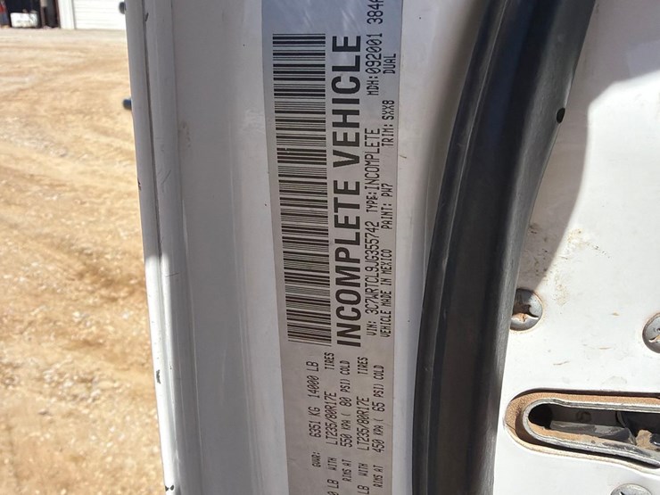 2018-ram-3500-hd-image-8