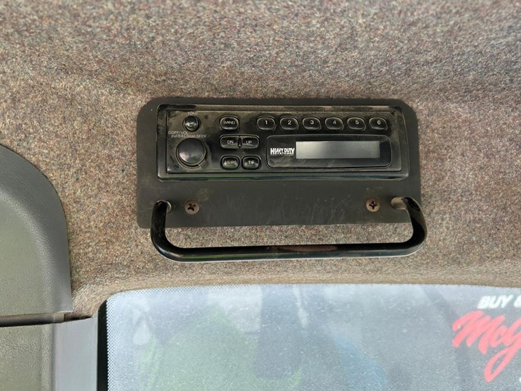 new-holland-8770-image-24