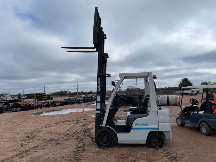 #1162-•-unicarriers-3,450-lbs-lp-forklift-image-33