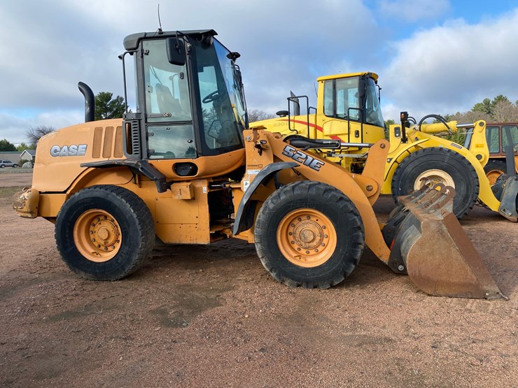 2012-case-521e-image-3