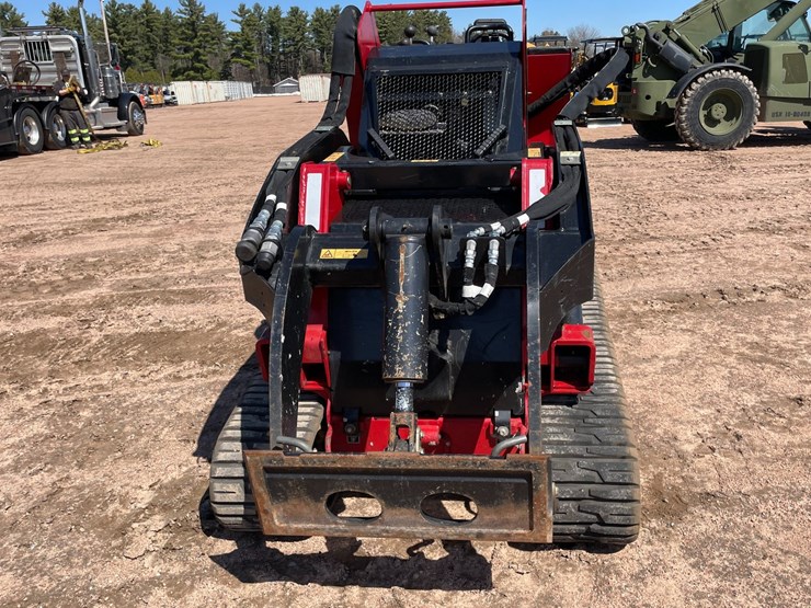 #1160-•-2022-toro-dingo-tx1000-wide-track-mini-skidsteer-image-2