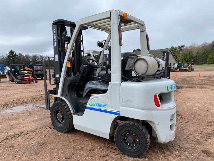 #1161-•-unicarriers-3,450-lbs-lp-forklift-image-7