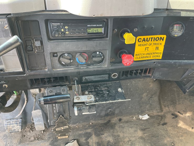 2000-international-4700-image-32